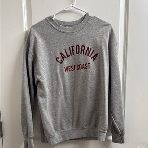 PrettyLittleThing Gray Crewneck Sweater Classic Style